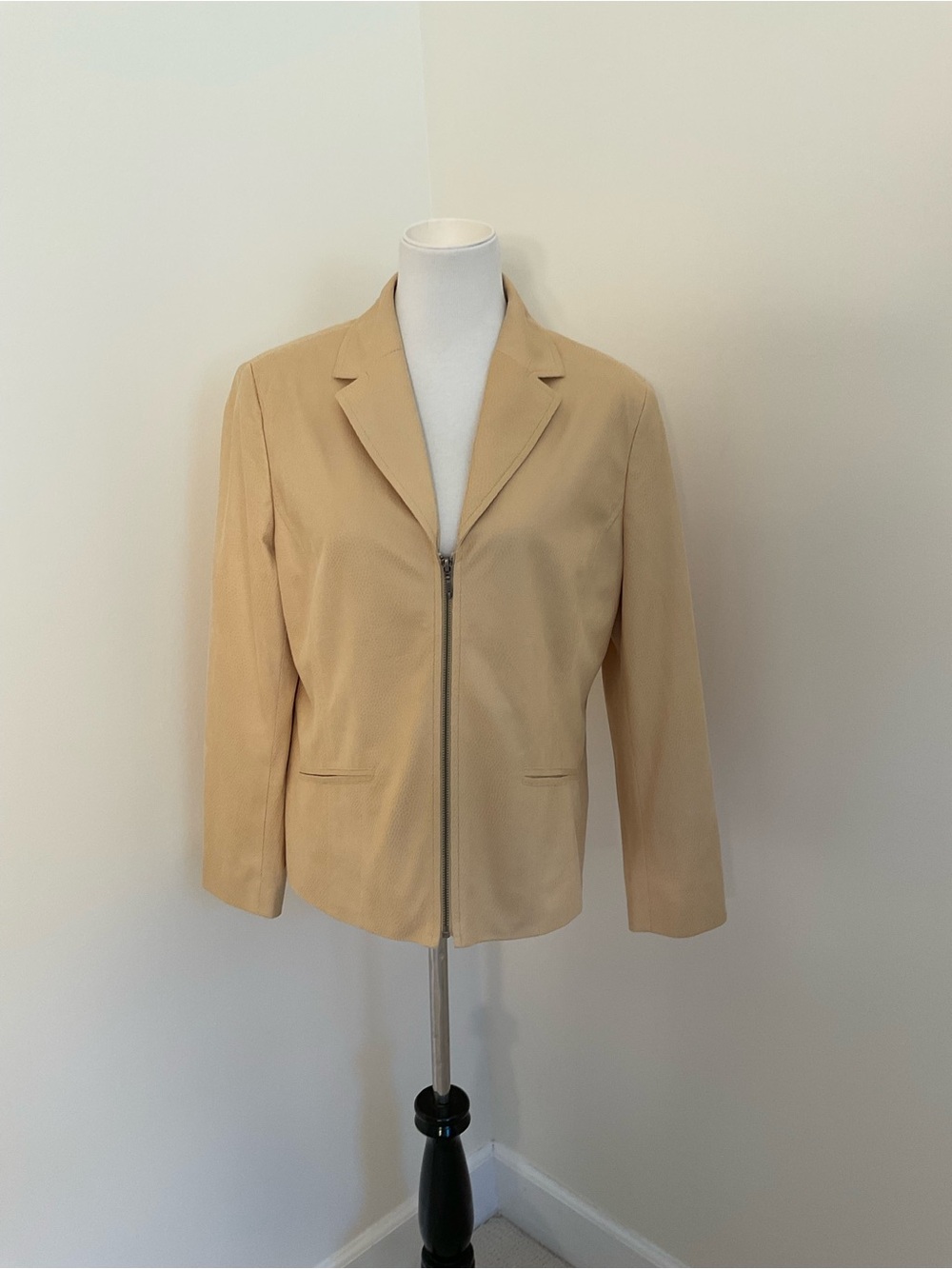 Chico’s Suede-Like Textured Snakeskin Zip-Front Jacket